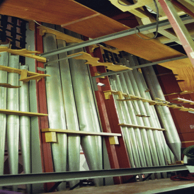 12 2006 Hw Ansicht der Prospektpfeifen aus dem Inneren der Orgel